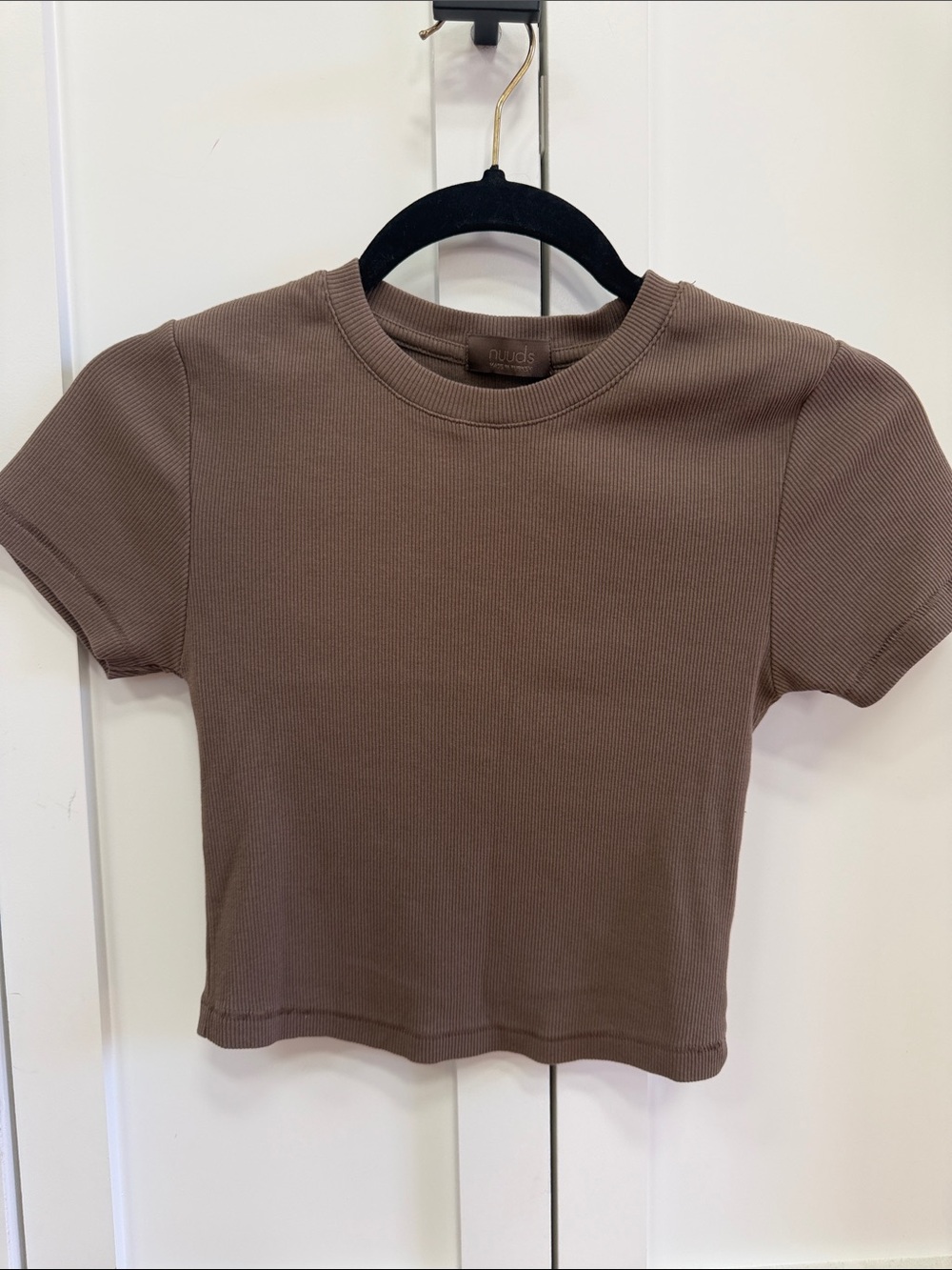 Nuuds Ribbed Cropped Tee - Mocha